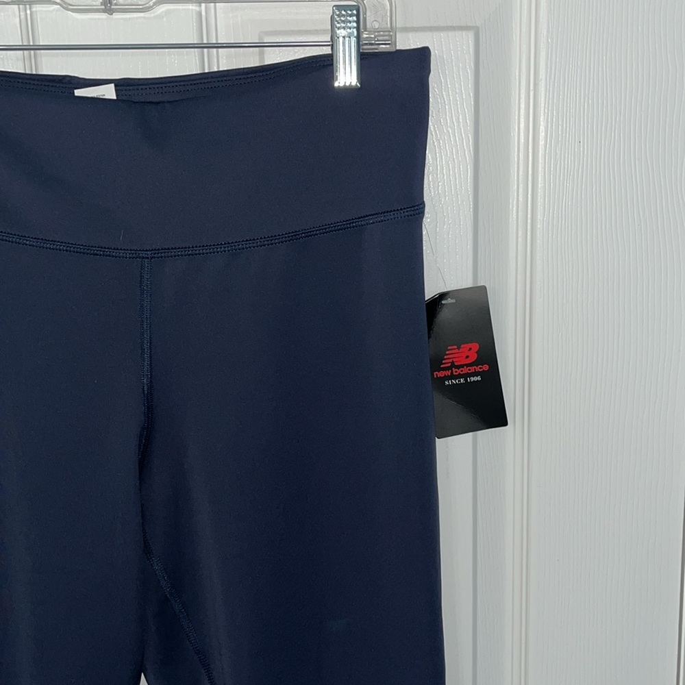 New balance leggings, navy blue extra large brand new never been worn - Picture 2 of 4